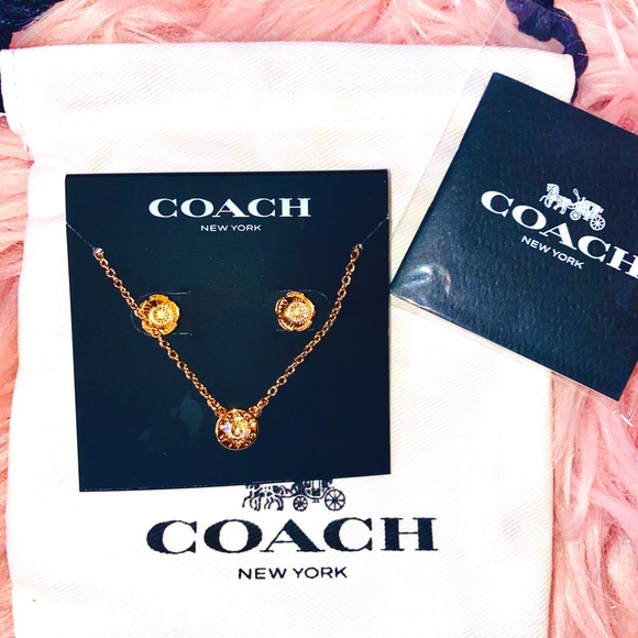 SOLD Women’s Signature Stone Tea Rose 3-Piece Jewelry Set - Picture 3 of 8